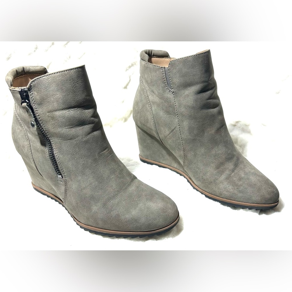 Soul Naturalizer Haley Gray zipper wedge heel Ankle Booties size 7.5 Wide - Picture 2 of 11